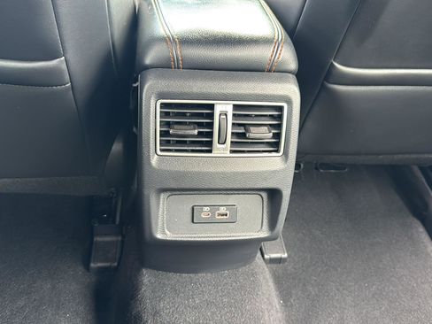 Used 2023 Nissan Maxima SR w/ Sport Mat Group FWD image 11