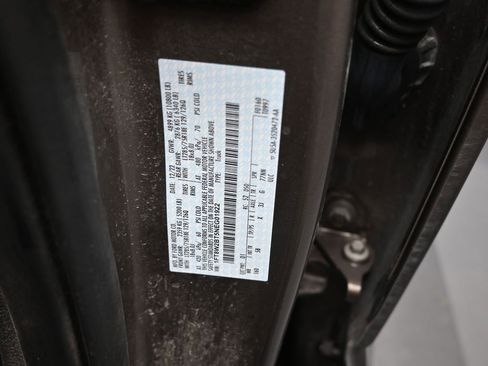 Certified 2022 Ford F250 Lariat w/ Tremor Off-Road Package image 20