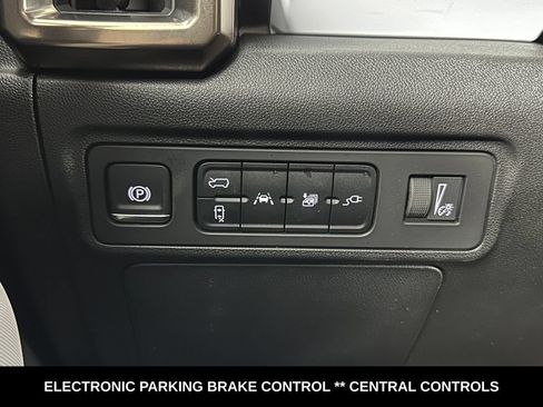 Used 2025 GMC Hummer EV 3X AWD/4WD image 24