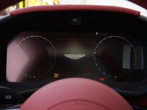 New 2026 Aston Martin DBX 707 image 6