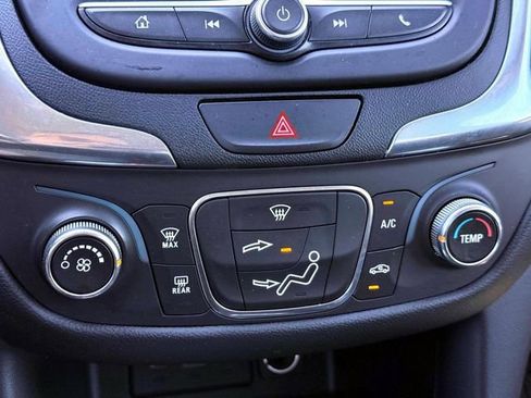 Used 2019 Chevrolet Equinox LT FWD image 24