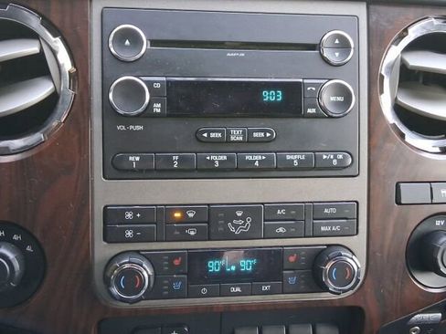 Used 2012 Ford F350 Lariat w/ Chrome Pkg image 28