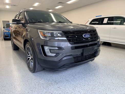 Used 2017 Ford Explorer Sport w/ Equipment Group 401A image 12