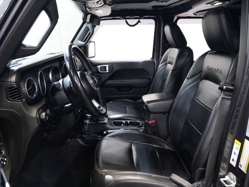Used 2018 Jeep Wrangler Unlimited Sahara w/ Safety Group AWD/4WD image 29