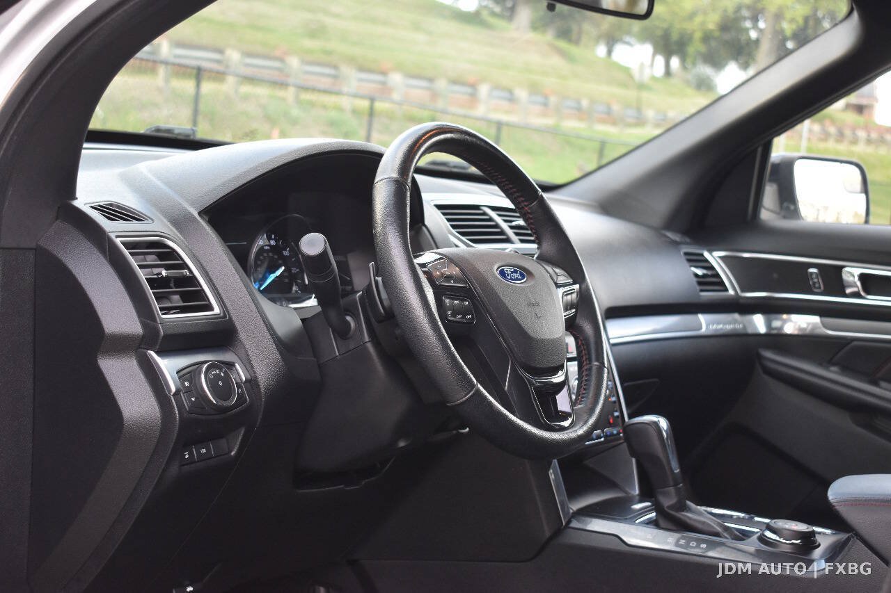 Used 2017 Ford Explorer Sport AWD/4WD image 19