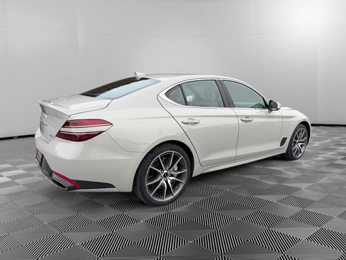Used 2025 Genesis G70 2.5T image 7