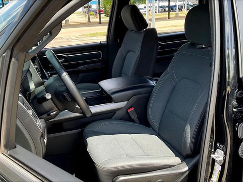 Used 2022 RAM 1500 Big Horn AWD/4WD image 8