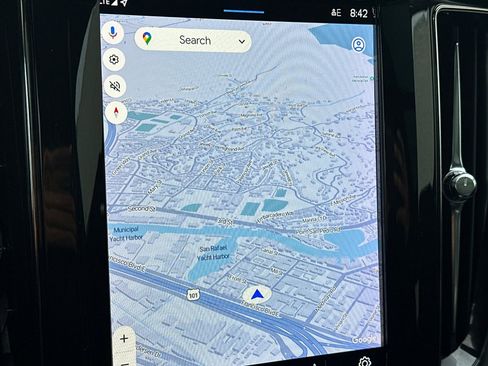 Used 2022 Volvo XC60 B5 Momentum image 21