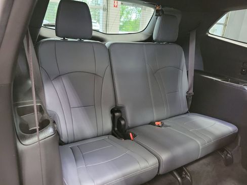 Used 2023 Buick Enclave Essence w/ Experience Buick Package AWD/4WD image 17