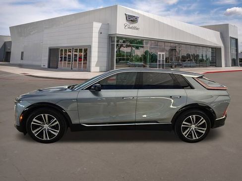 Certified 2024 Cadillac Lyriq Luxury image 3