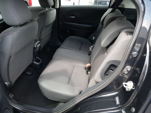 Used 2019 Honda HR-V LX image 17