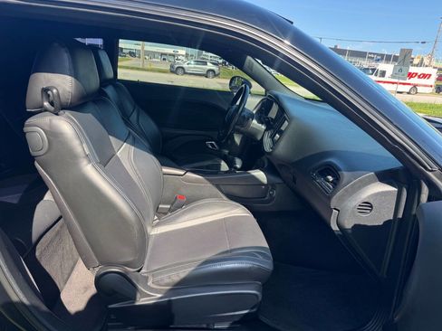 Used 2018 Dodge Challenger R/T Plus RWD image 13