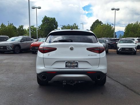 Used 2018 Alfa Romeo Stelvio Sport w/ Quick Order Package 22J Sport AWD/4WD image 4