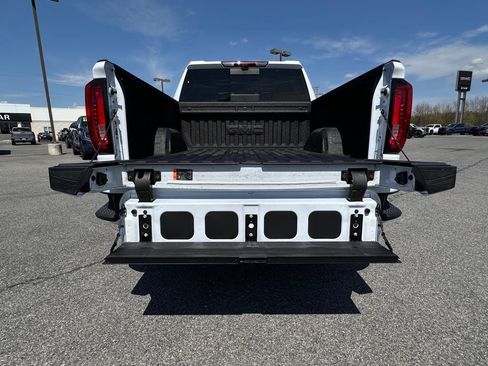 New 2026 GMC Sierra 1500 Denali w/ Denali Reserve Package AWD/4WD image 39