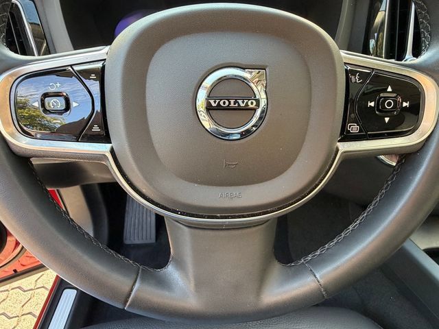 Certified 2024 Volvo XC60 B5 Plus AWD/4WD image 23