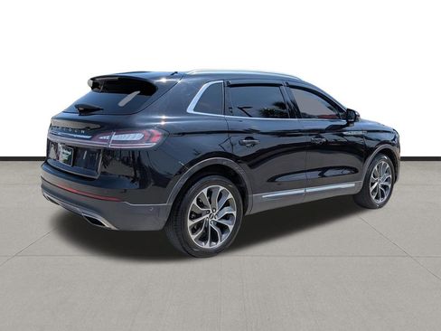 Used 2023 Lincoln Nautilus Reserve image 5