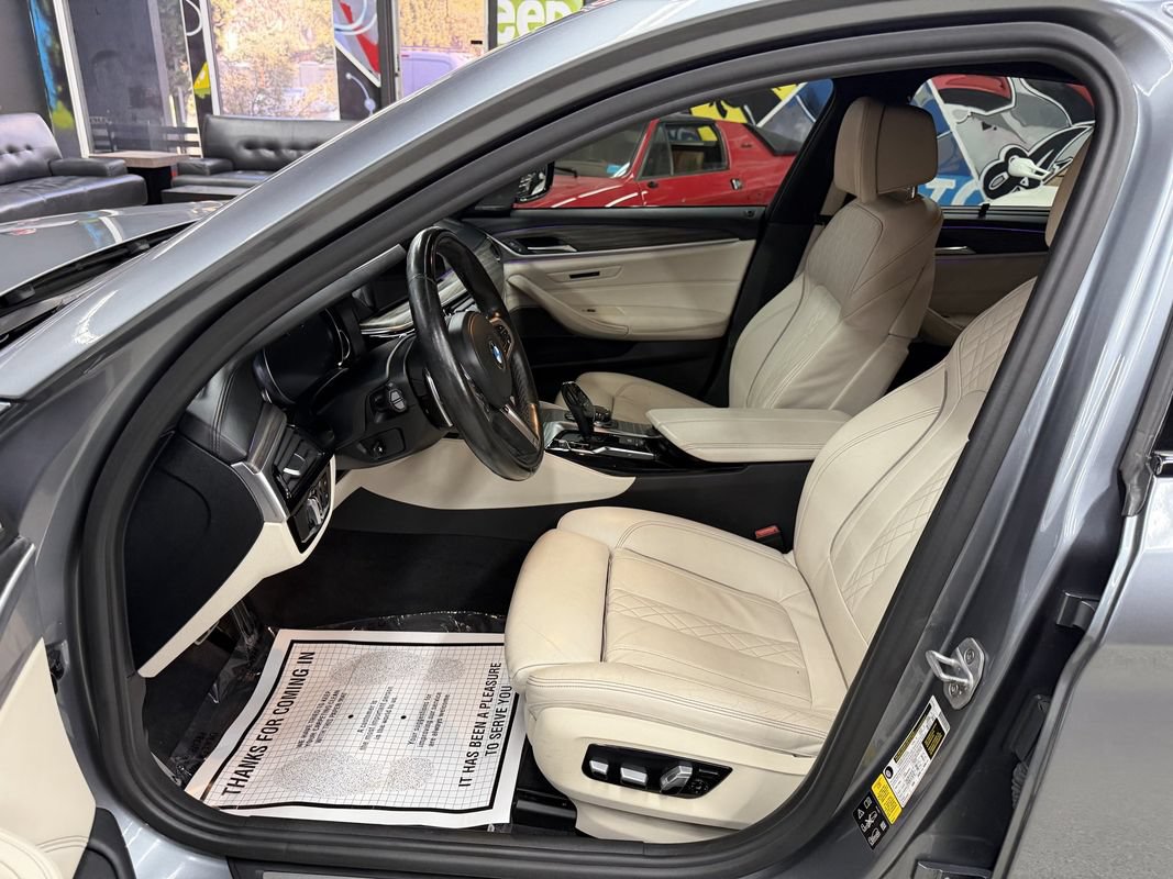 Used 2018 BMW M550i xDrive AWD/4WD image 10