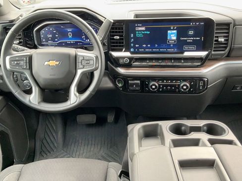 Used 2024 Chevrolet Silverado 1500 LT AWD/4WD image 17