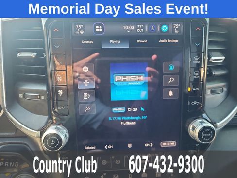 Used 2025 RAM 1500 Laramie AWD/4WD image 16