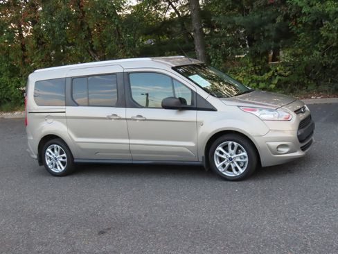 Used 2014 Ford Transit Connect XLT image 24