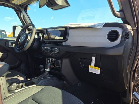 New 2026 Jeep Gladiator Sport image 8