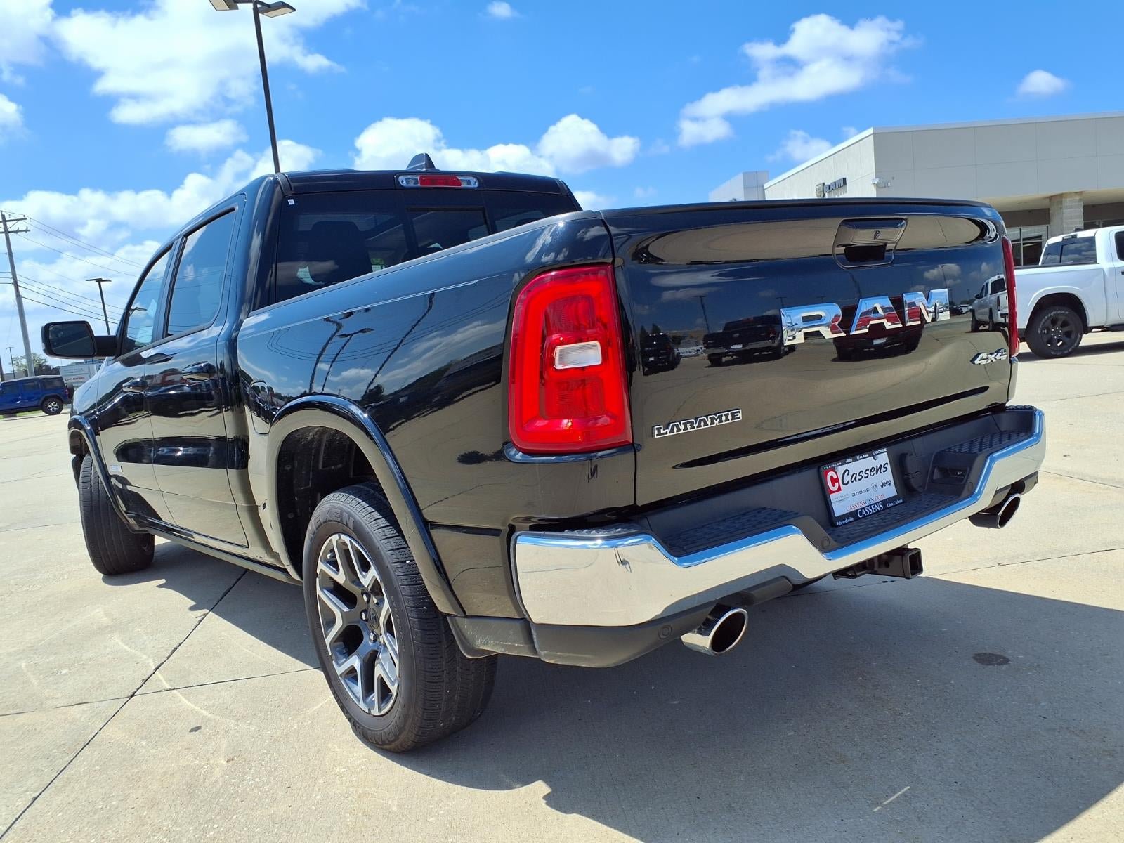 Used 2025 RAM 1500 Laramie AWD/4WD image 41