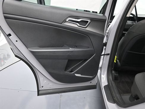 New 2026 Kia Sportage S image 16