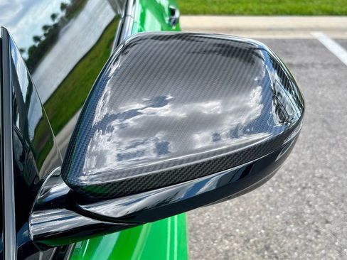 Used 2024 Lamborghini Urus Performante AWD/4WD image 32