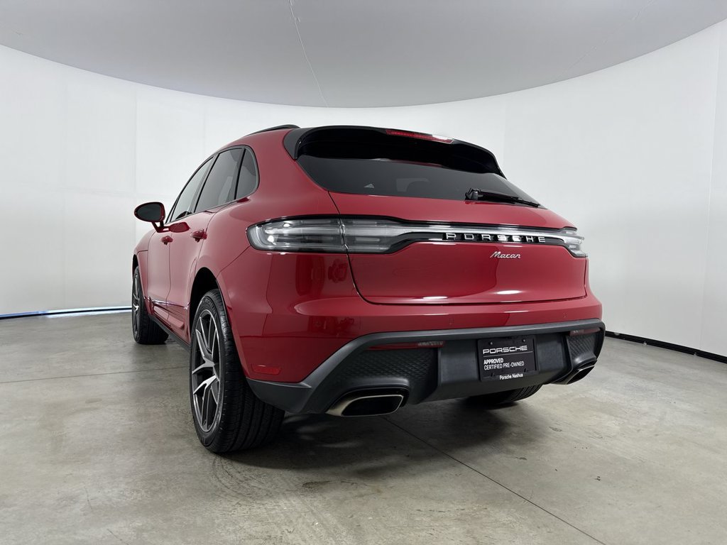 Certified 2025 Porsche Macan AWD/4WD image 20