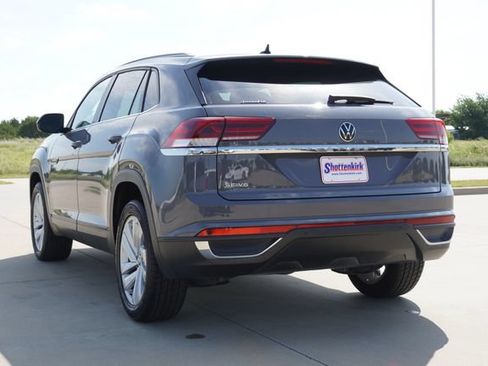 Used 2021 Volkswagen Atlas Cross Sport SE w/ Panoramic Sunroof Package FWD image 6