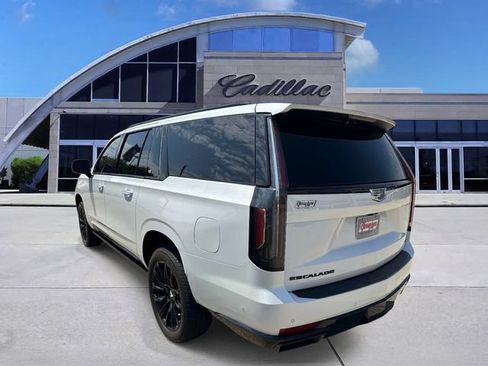 Used 2023 Cadillac Escalade ESV Sport Platinum w/ LPO, ONYX Package RWD image 6