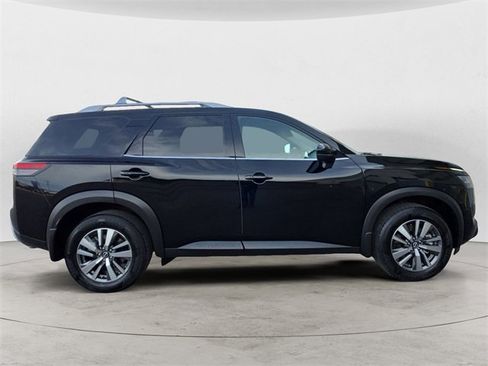 Used 2024 Nissan Pathfinder SL image 6