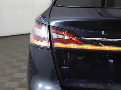 Used 2022 Lincoln Nautilus Reserve image 19