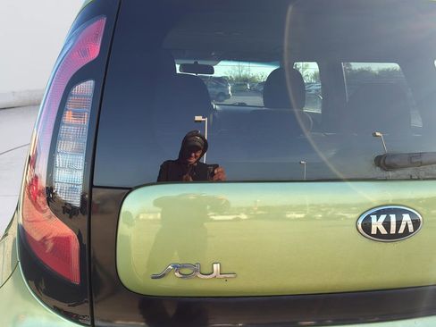 Used 2016 Kia Soul image 38