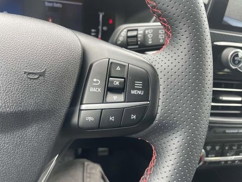 Used 2024 Ford Escape ST-Line image 31