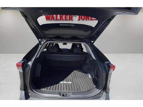 Used 2024 Toyota RAV4 XLE Premium image 9