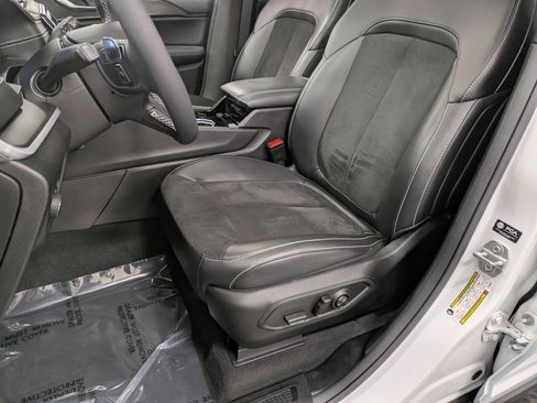 Used 2023 Jeep Grand Cherokee Altitude image 10