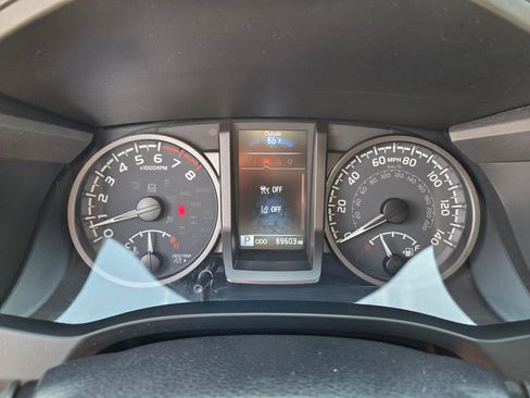 Used 2021 Toyota Tacoma TRD Sport RWD image 30