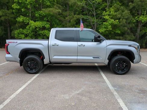 Used 2026 Toyota Tundra Platinum w/ TRD Off-Road Package AWD/4WD image 3