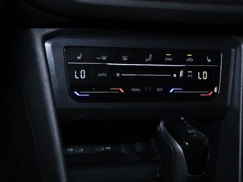 Certified 2024 Volkswagen Tiguan SE AWD/4WD image 28