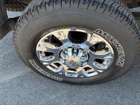 Used 2022 Ford F350 King Ranch w/ King Ranch Ultimate Package AWD/4WD image 11