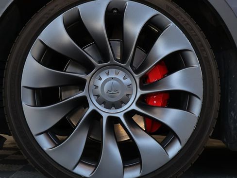Used 2022 Tesla Model Y Performance AWD/4WD image 10