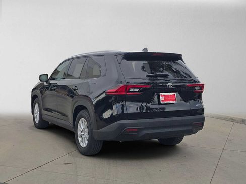 Certified 2026 Toyota Grand Highlander FWD image 5