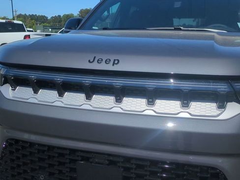 New 2026 Jeep Grand Wagoneer 4WD image 24