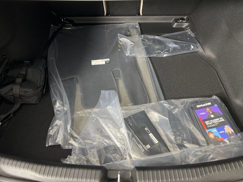 New 2025 Mercedes-Benz C 300 4MATIC Sedan image 23