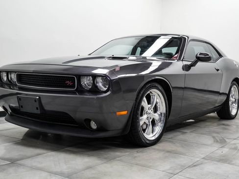 Used 2013 Dodge Challenger R/T RWD image 6