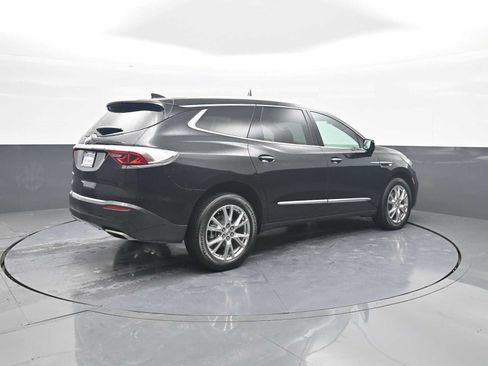 Used 2023 Buick Enclave Essence w/ Experience Buick Package FWD image 8