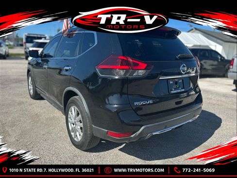 Used 2020 Nissan Rogue SV FWD image 11