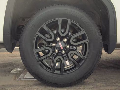 Used 2021 GMC Sierra 1500 Elevation image 11