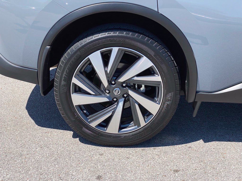 Used 2024 Nissan Murano SV w/ SV Midnight Edition Package FWD image 9